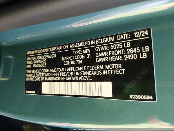 2025 VOLVO XC40 B5 PLUS BRIGHT THEME