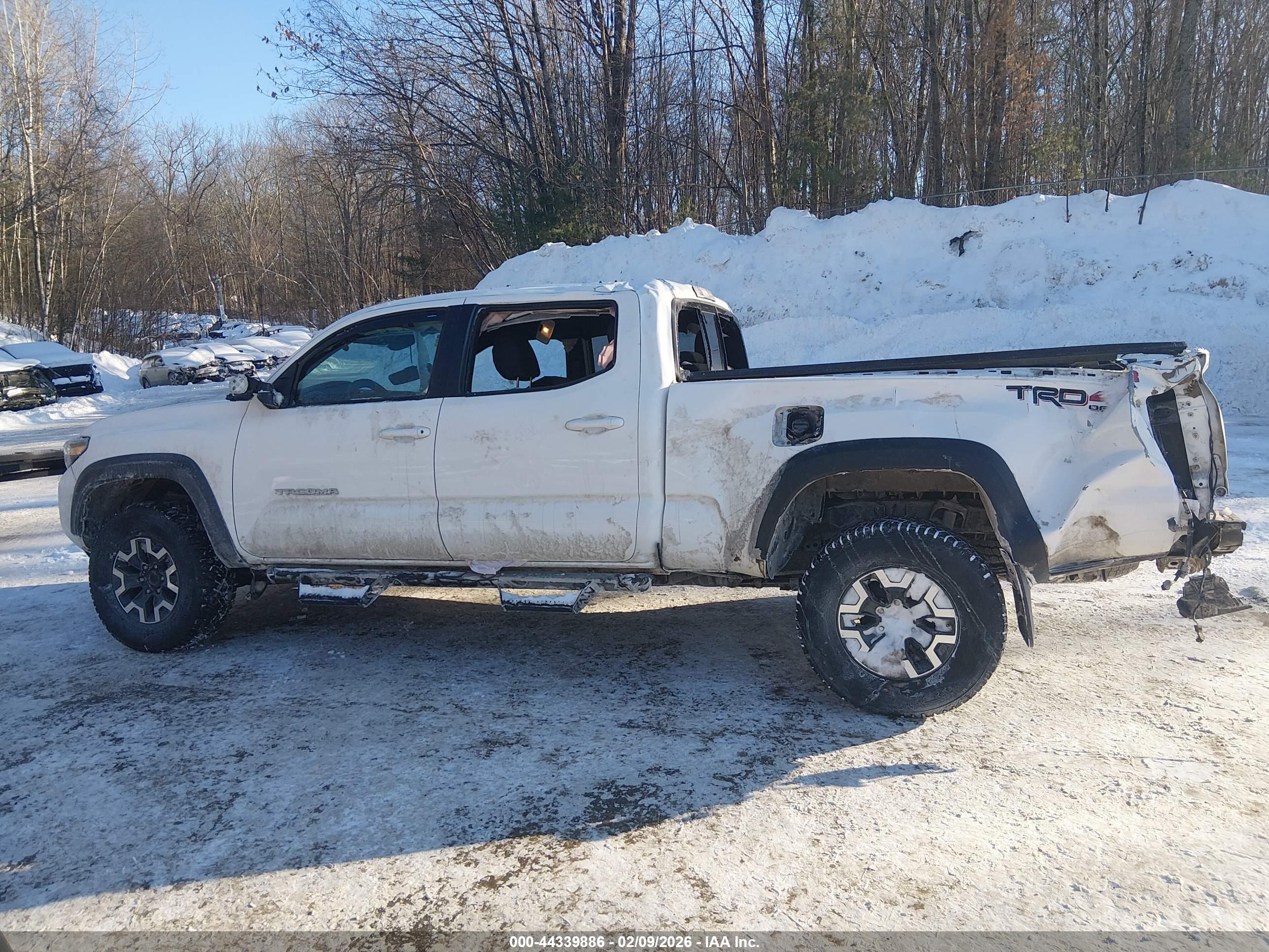 2023 TOYOTA TACOMA TRD OFF ROAD