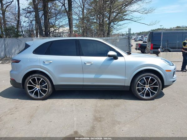 2023 PORSCHE CAYENNE PLATINUM EDITION