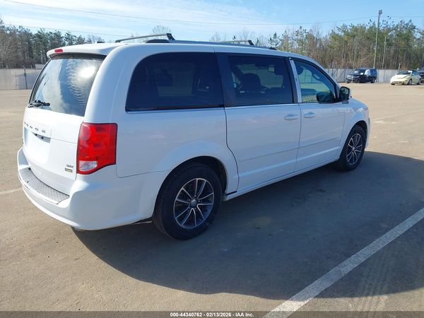2017 DODGE GRAND CARAVAN SXT — I4