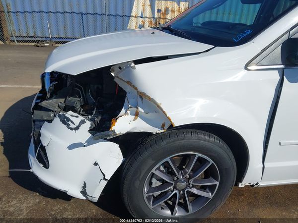 2017 DODGE GRAND CARAVAN SXT — I6