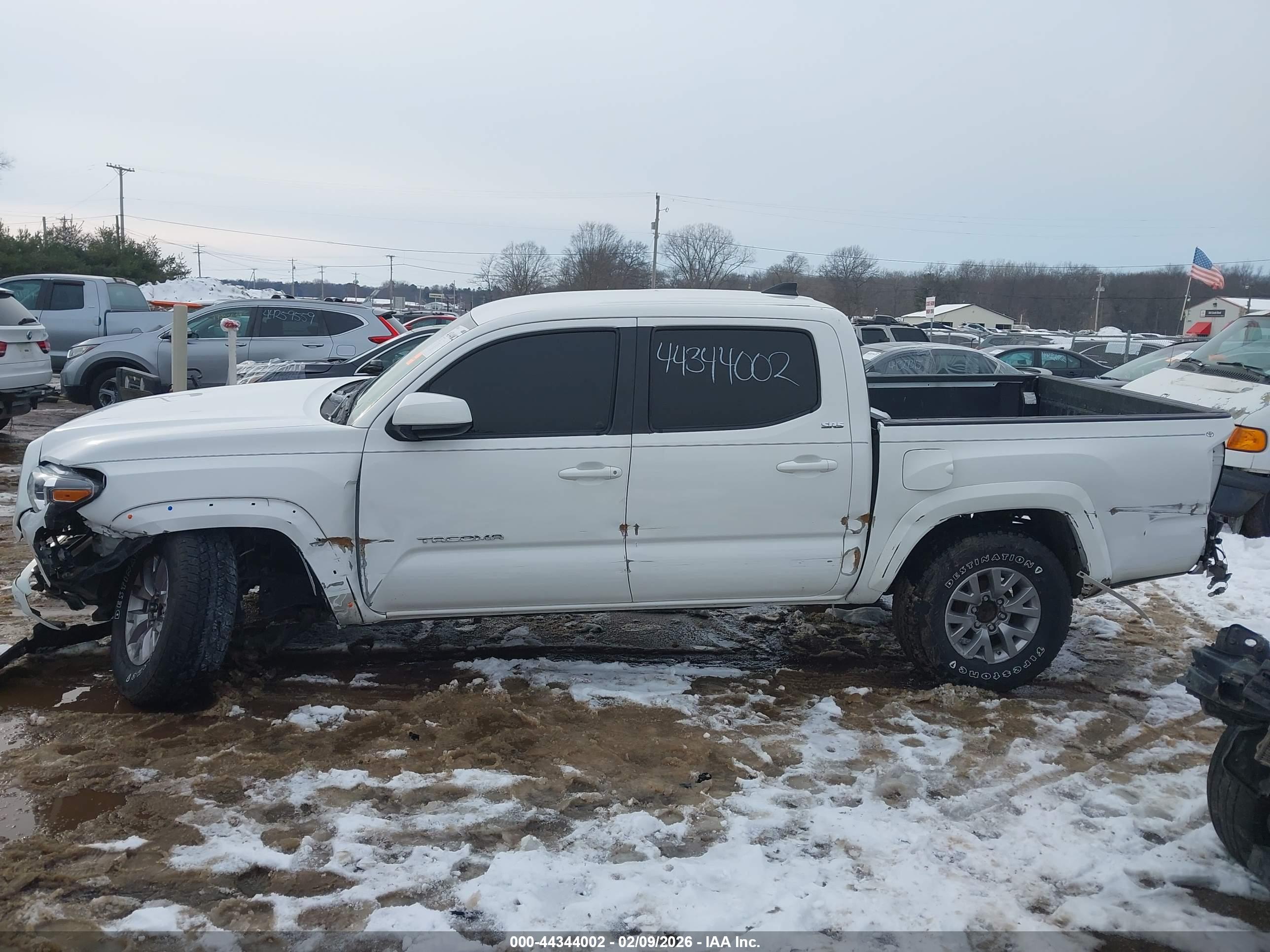 2018 TOYOTA TACOMA SR5 V6