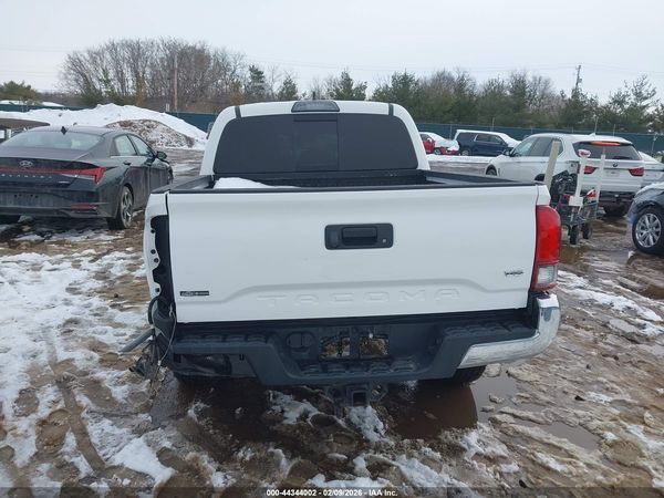 2018 TOYOTA TACOMA SR5 V6