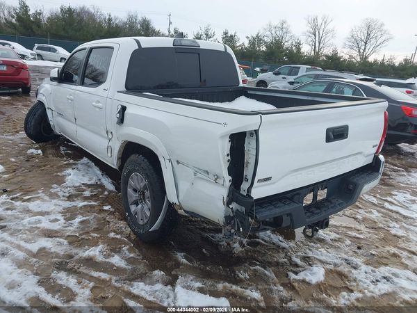 2018 TOYOTA TACOMA SR5 V6