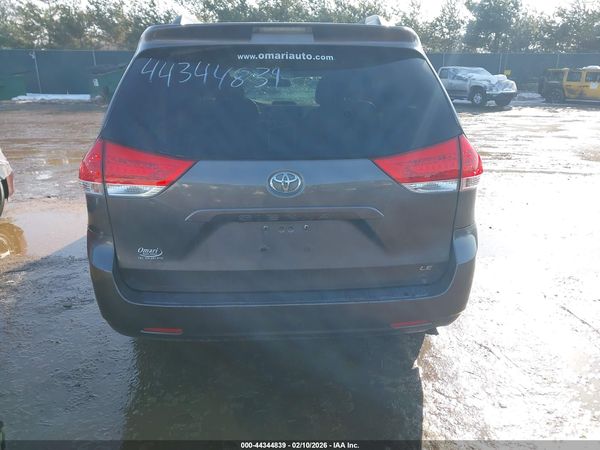 2012 TOYOTA SIENNA LE V6 8 PASSENGER