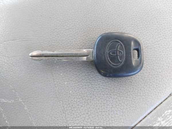 2012 TOYOTA SIENNA LE V6 8 PASSENGER