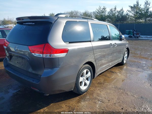 2012 TOYOTA SIENNA LE V6 8 PASSENGER