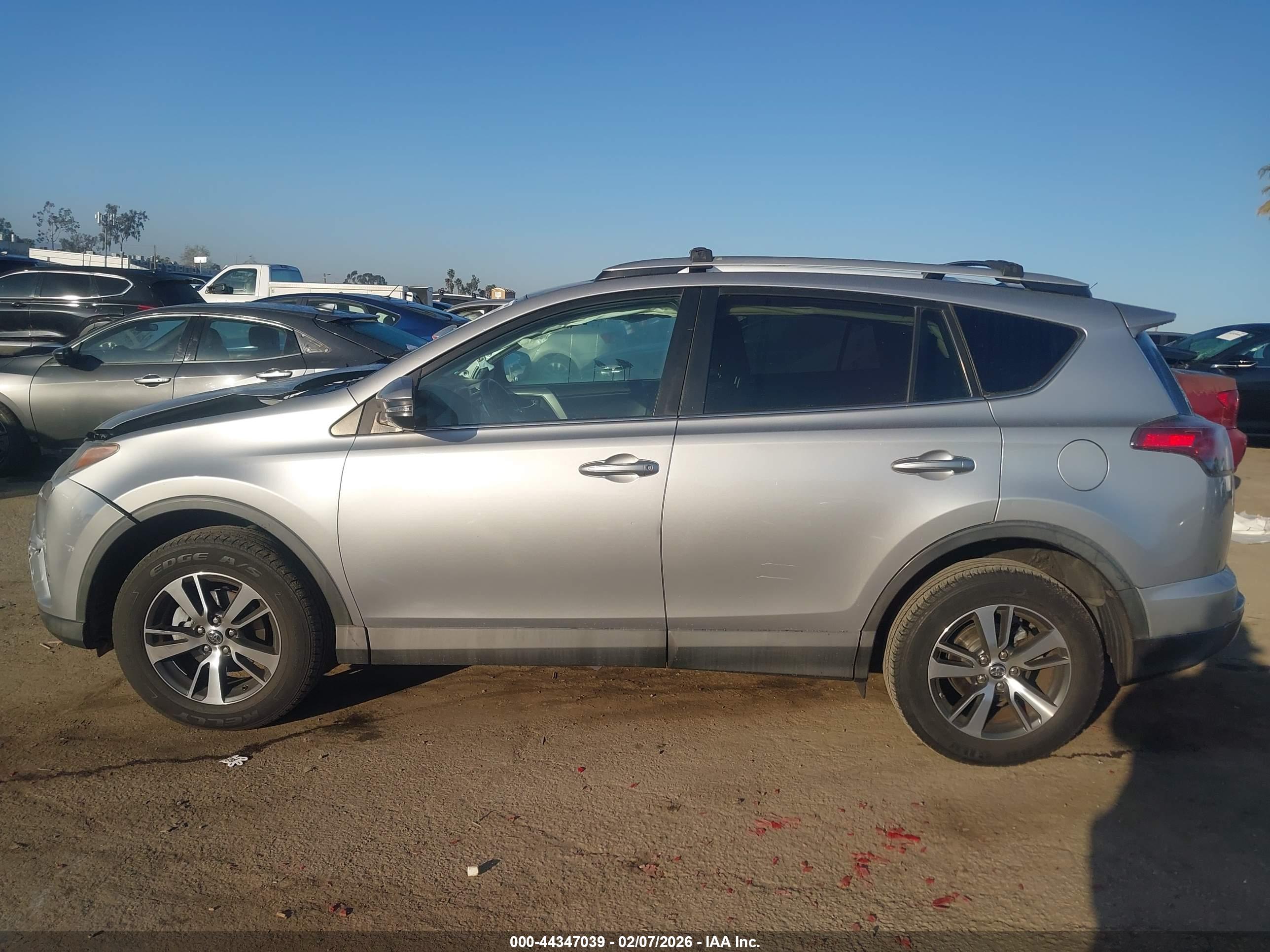 2016 TOYOTA RAV4 XLE