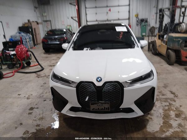 2025 BMW IX XDRIVE50