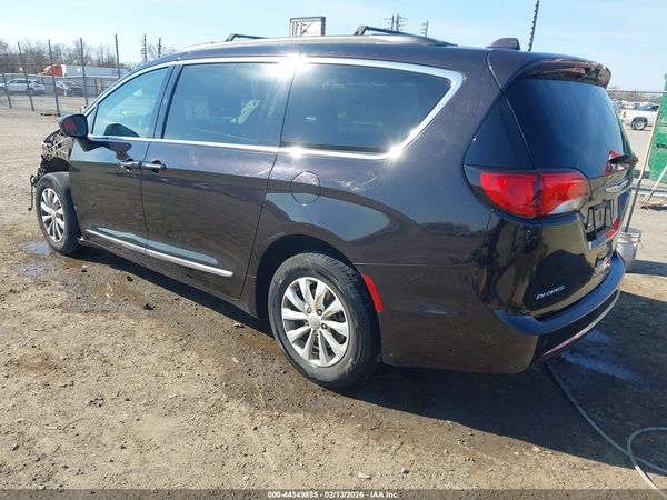 2017 CHRYSLER PACIFICA TOURING-L — I3