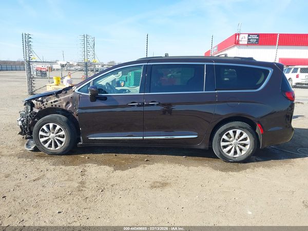 2017 CHRYSLER PACIFICA TOURING-L — I117