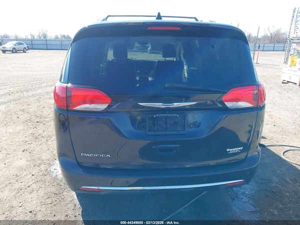 2017 CHRYSLER PACIFICA TOURING-L — I119