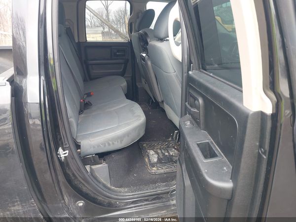 2017 RAM 1500 TRADESMAN  4X4 6'4 BOX