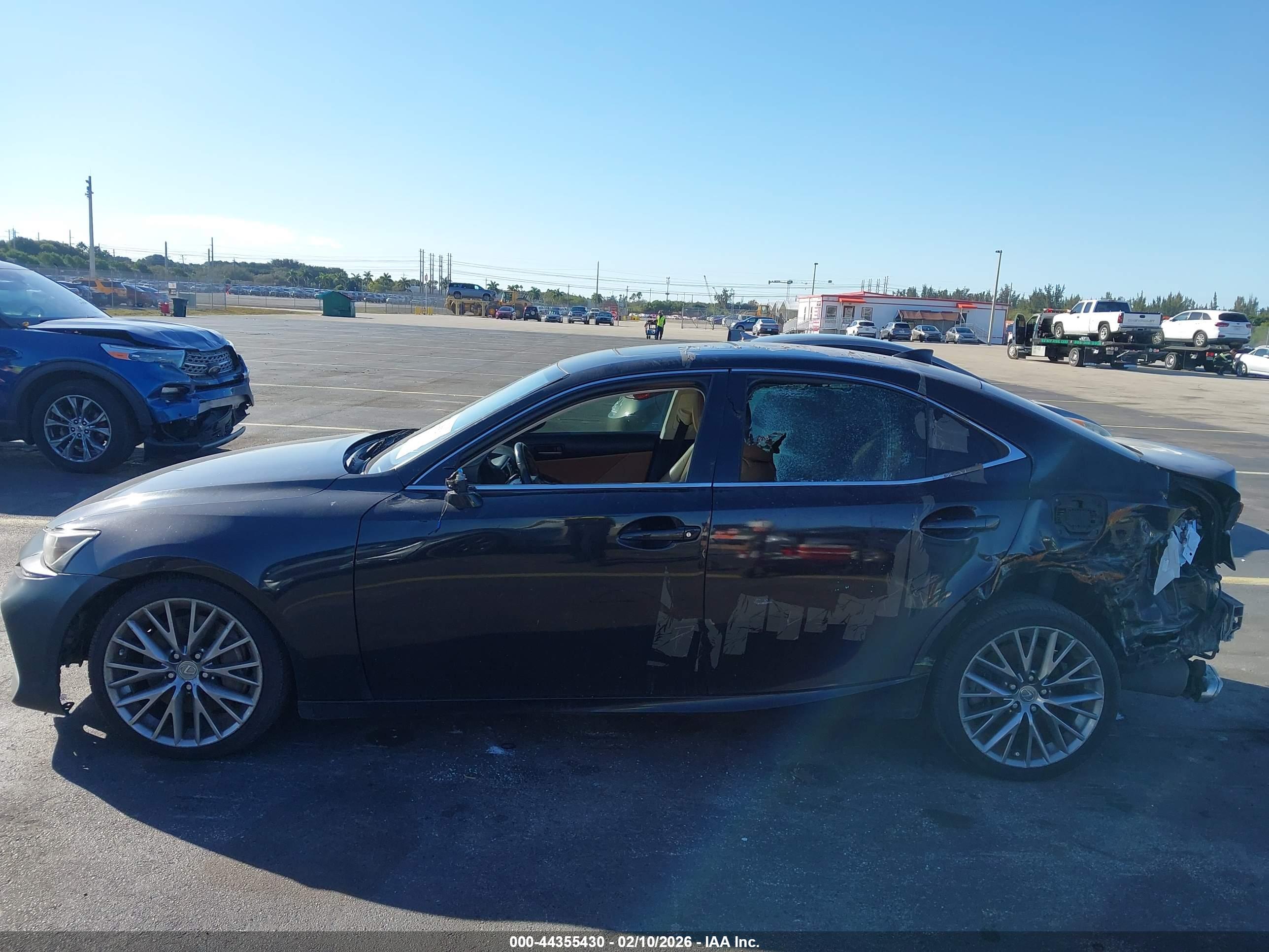 2017 LEXUS IS 200T
