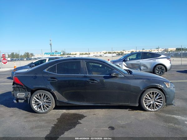 2017 LEXUS IS 200T