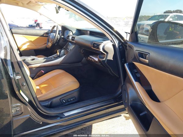 2017 LEXUS IS 200T