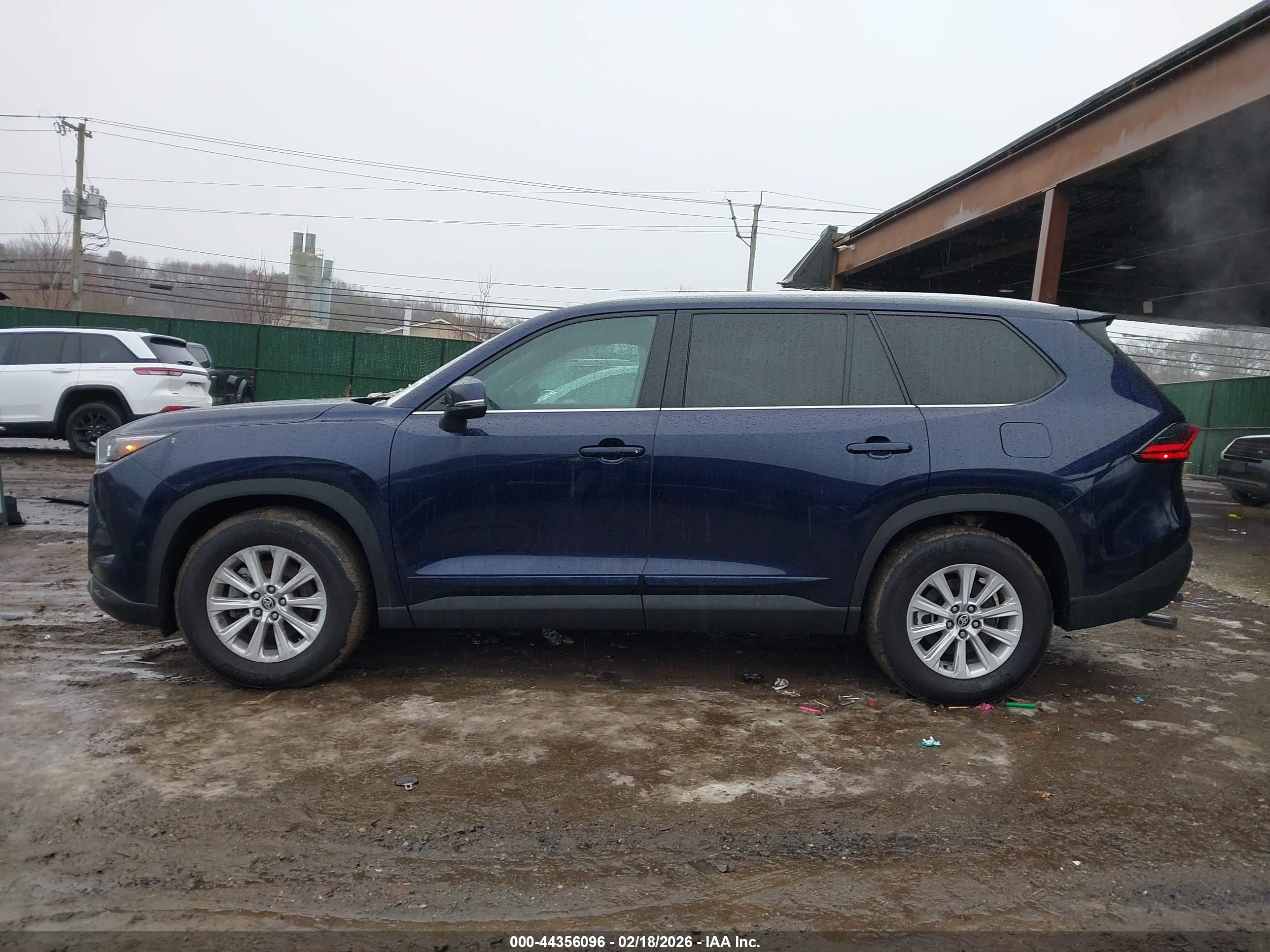 2025 TOYOTA GRAND HIGHLANDER XLE