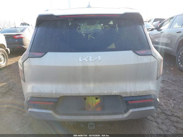 2024 KIA EV9 LAND