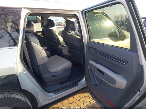 2024 KIA EV9 LAND