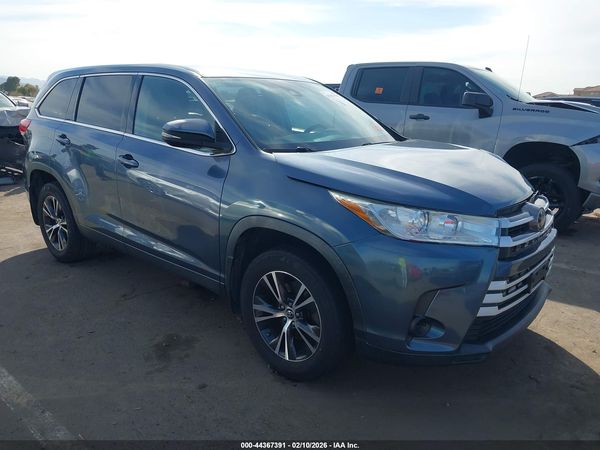 2019 TOYOTA HIGHLANDER LE