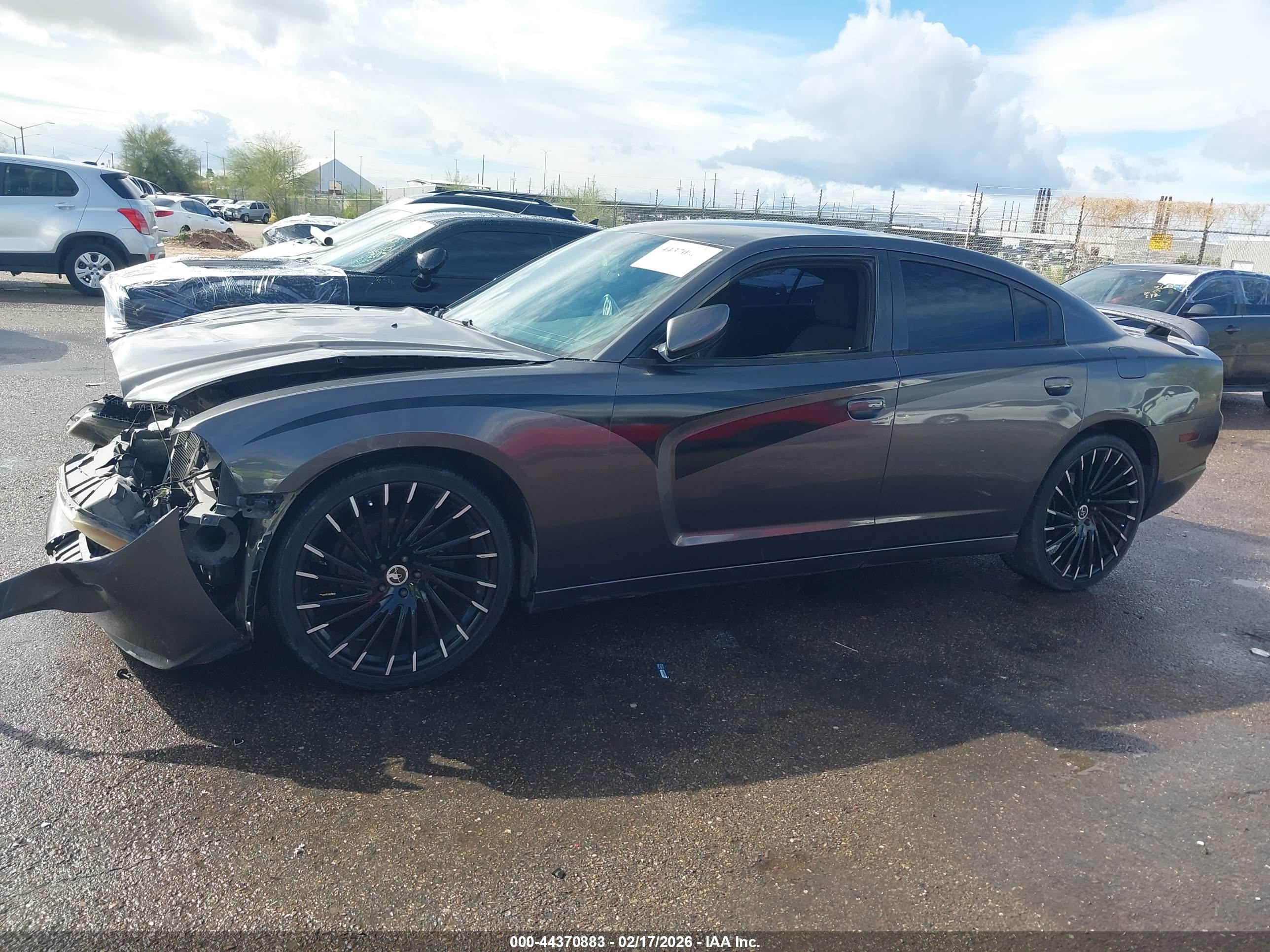 2014 DODGE CHARGER SE