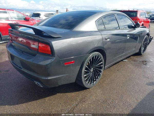 2014 DODGE CHARGER SE