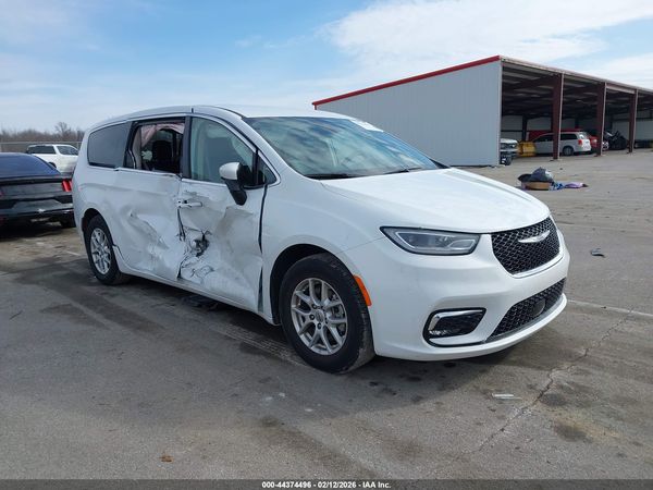 2023 CHRYSLER PACIFICA TOURING L — I1