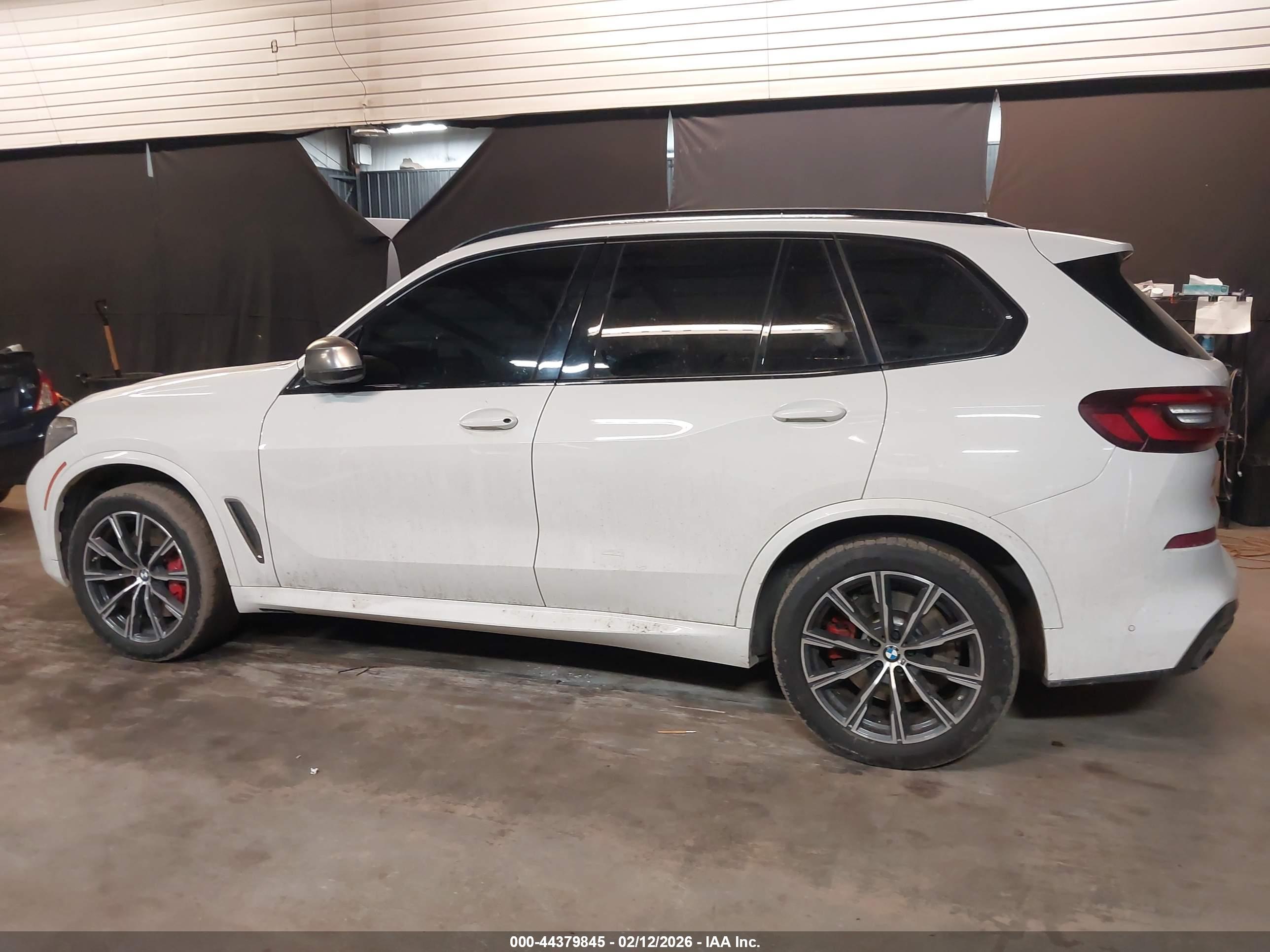 2023 BMW X5 M50I