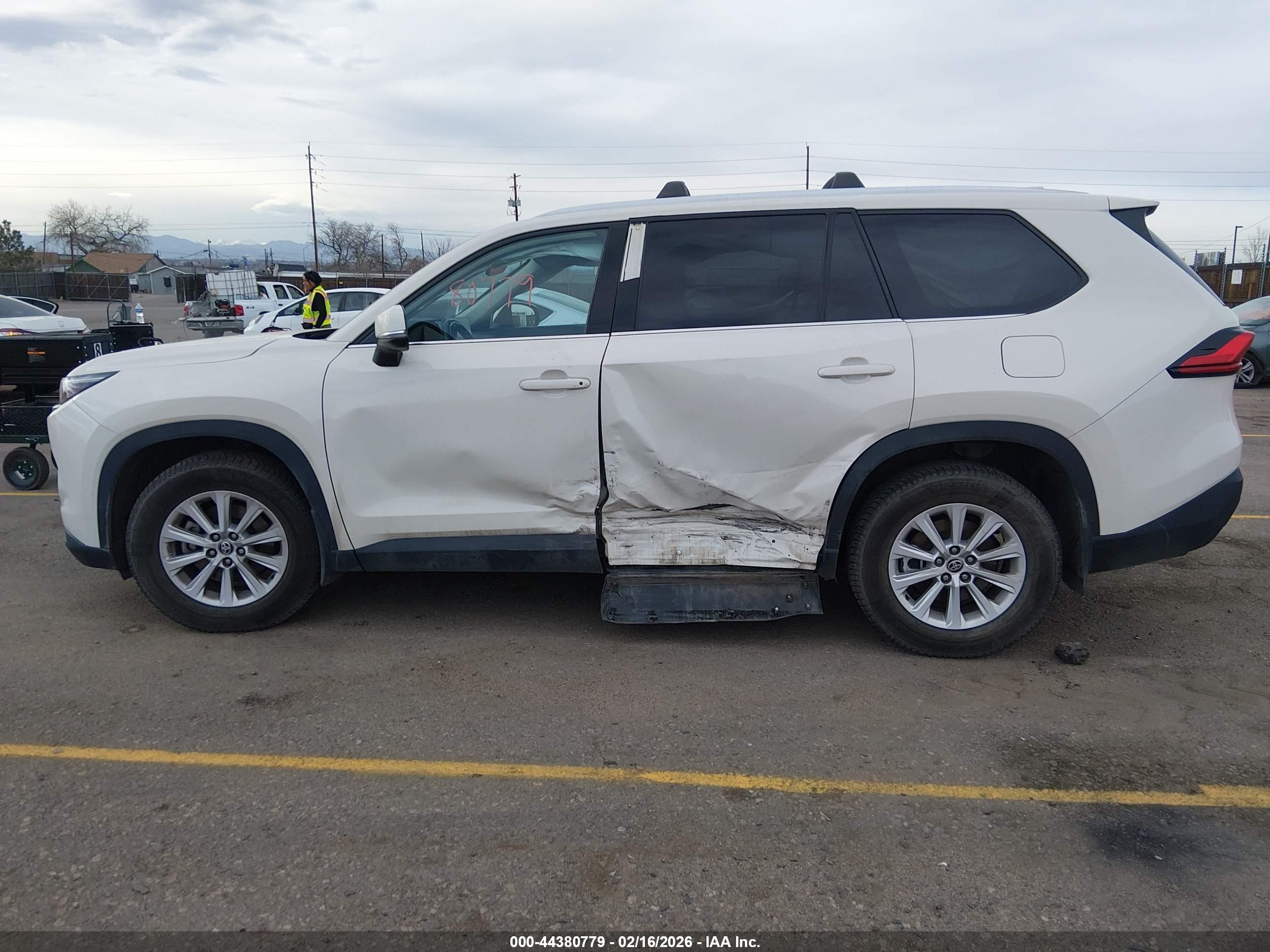 2024 TOYOTA GRAND HIGHLANDER XLE