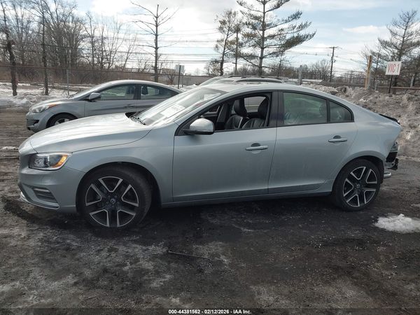 2018 VOLVO S60 T5 DYNAMIC
