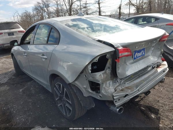 2018 VOLVO S60 T5 DYNAMIC