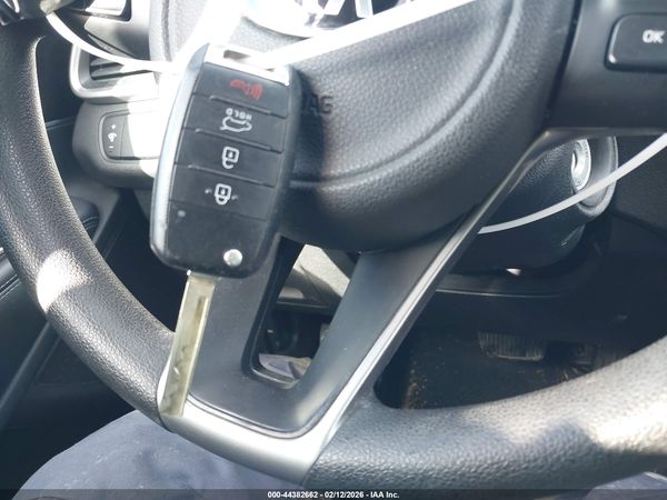 2016 KIA SORENTO 2.4L LX