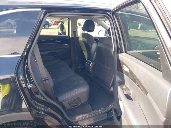 2016 KIA SORENTO 2.4L LX