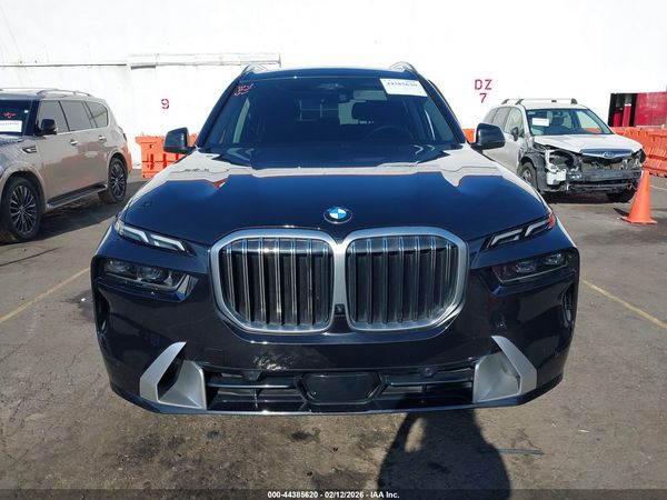 2025 BMW X7 XDRIVE40I