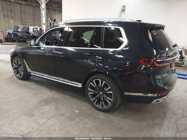 2025 BMW X7 XDRIVE40I