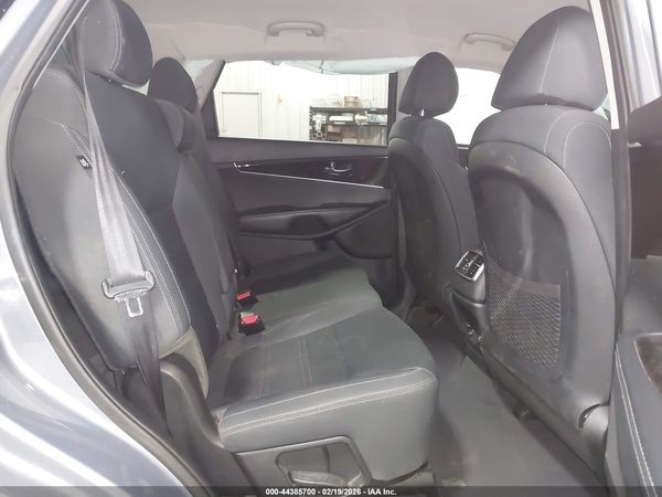 2019 KIA SORENTO 2.4L LX