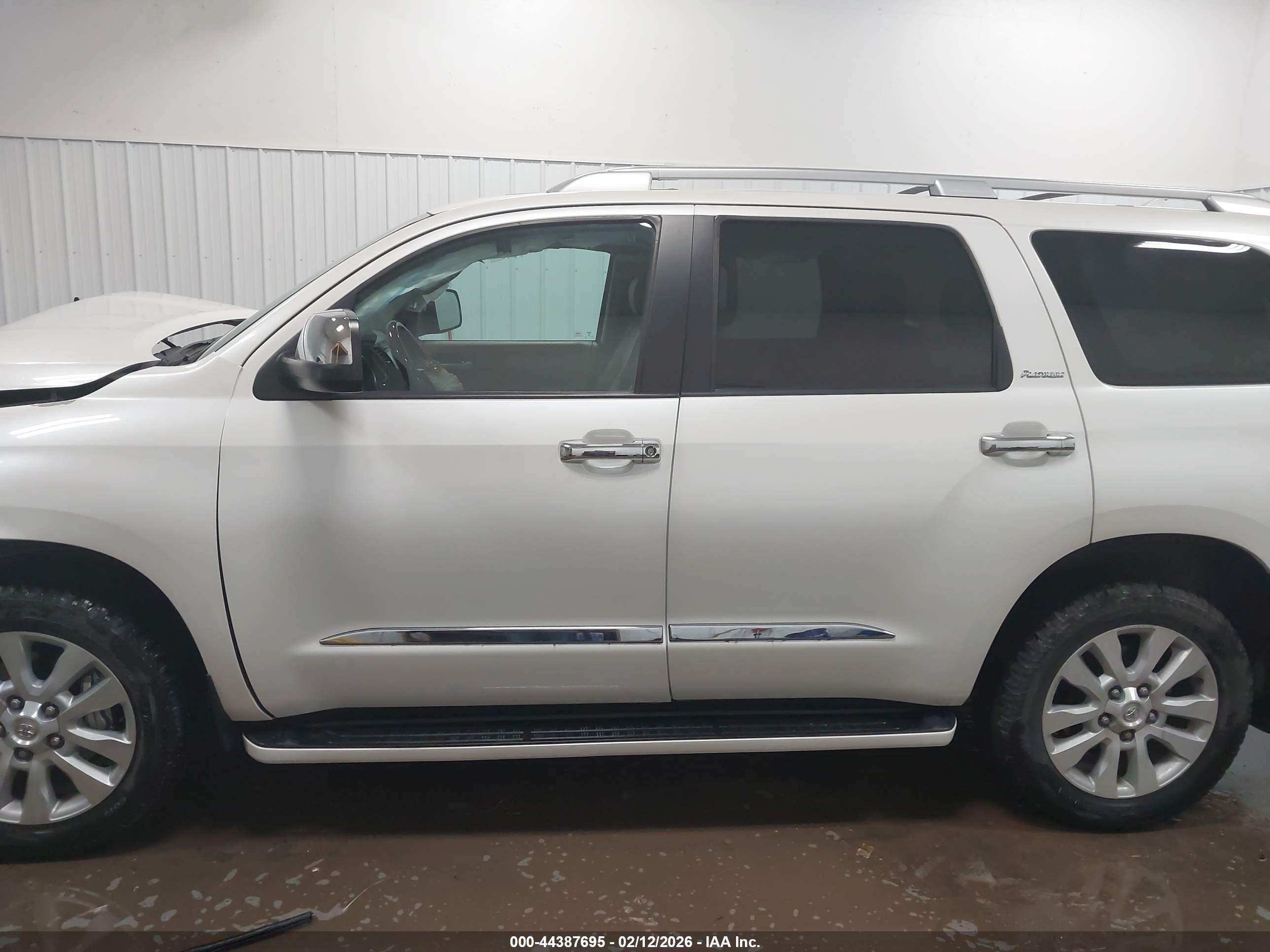 2018 TOYOTA SEQUOIA PLATINUM 5.7L V8