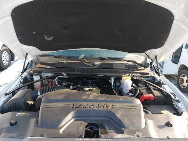 2024 RAM 5500 CHASSIS TRADESMAN/SLT