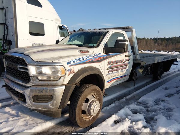 2024 RAM 5500 CHASSIS TRADESMAN/SLT