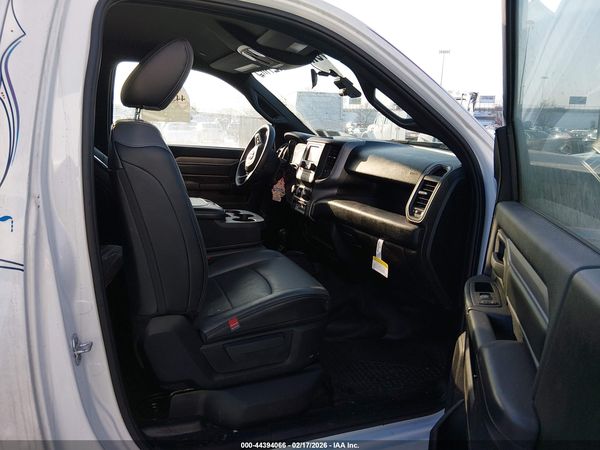 2024 RAM 5500 CHASSIS TRADESMAN/SLT