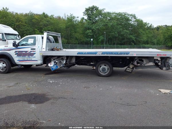 2024 RAM 5500 CHASSIS TRADESMAN/SLT