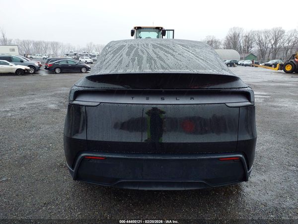 2026 TESLA MODEL Y