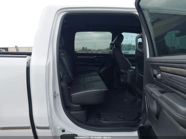 2025 RAM 1500 LIMITED  4X4 6'4 BOX