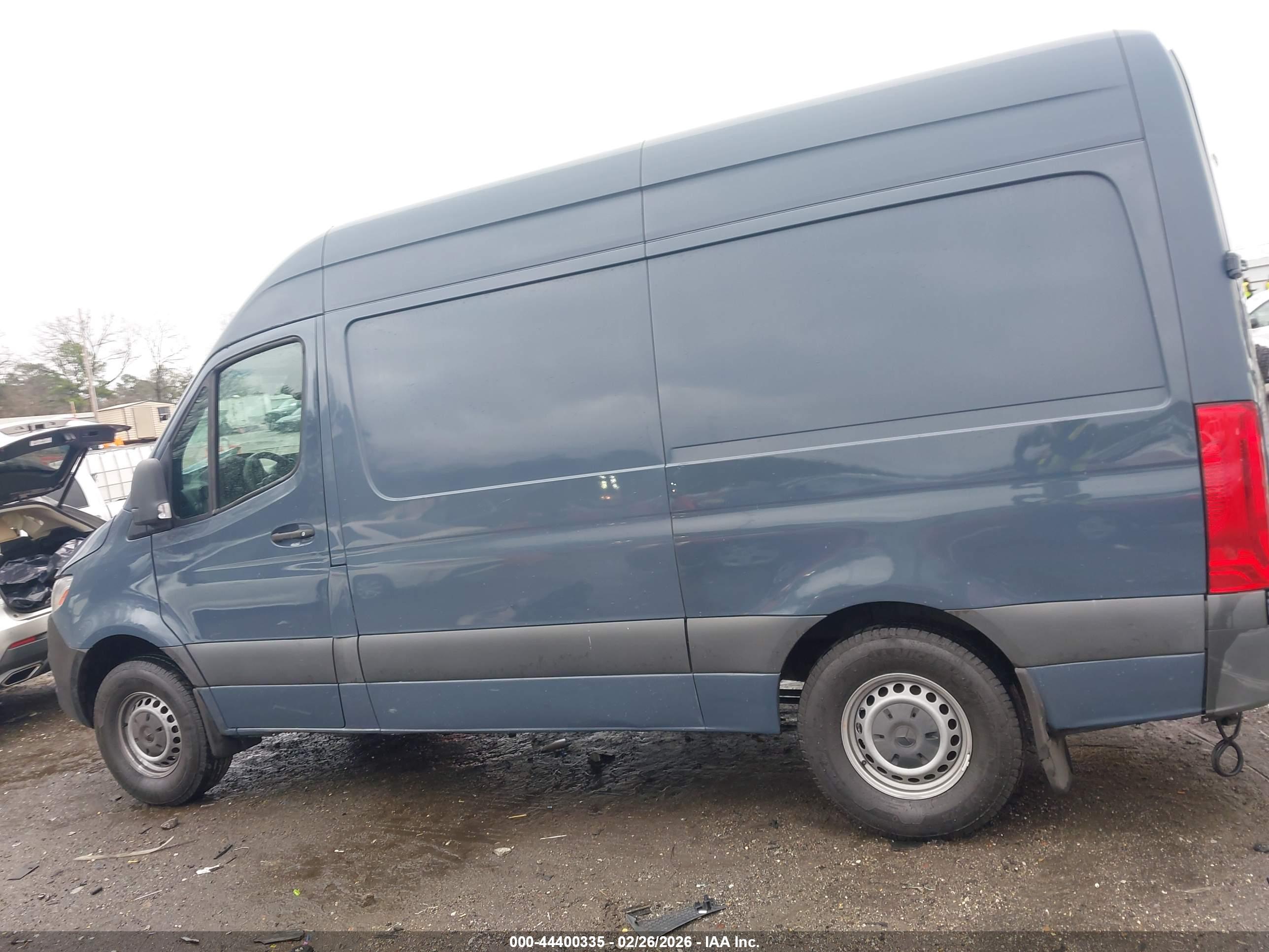 2019 MERCEDES-BENZ SPRINTER 2500 STANDARD ROOF V6
