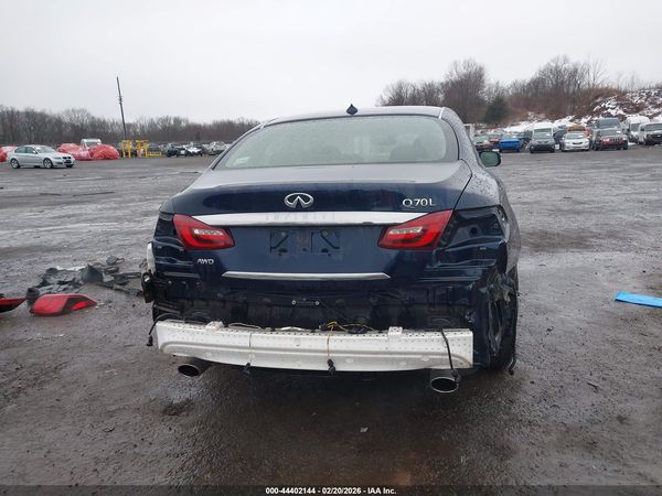 2016 INFINITI Q70L 3.7X