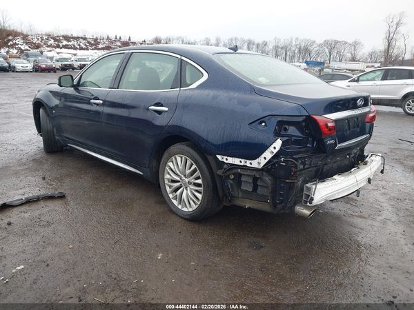 2016 INFINITI Q70L 3.7X