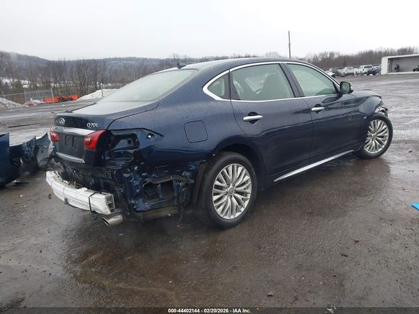 2016 INFINITI Q70L 3.7X