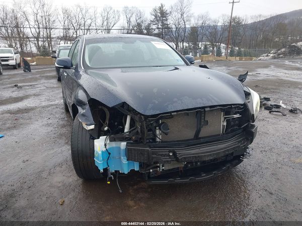 2016 INFINITI Q70L 3.7X