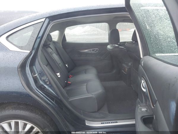 2016 INFINITI Q70L 3.7X