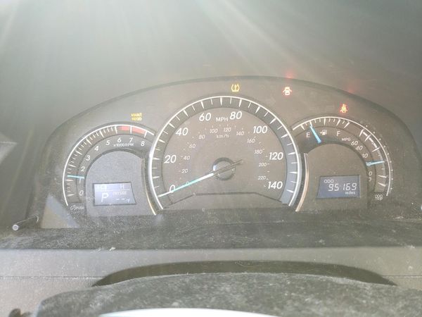 2012 TOYOTA CAMRY